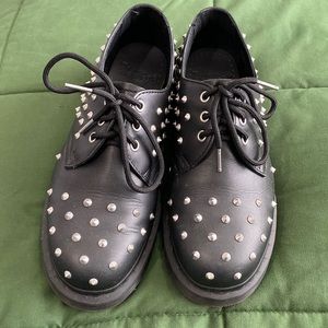 dr martens 1461 stud